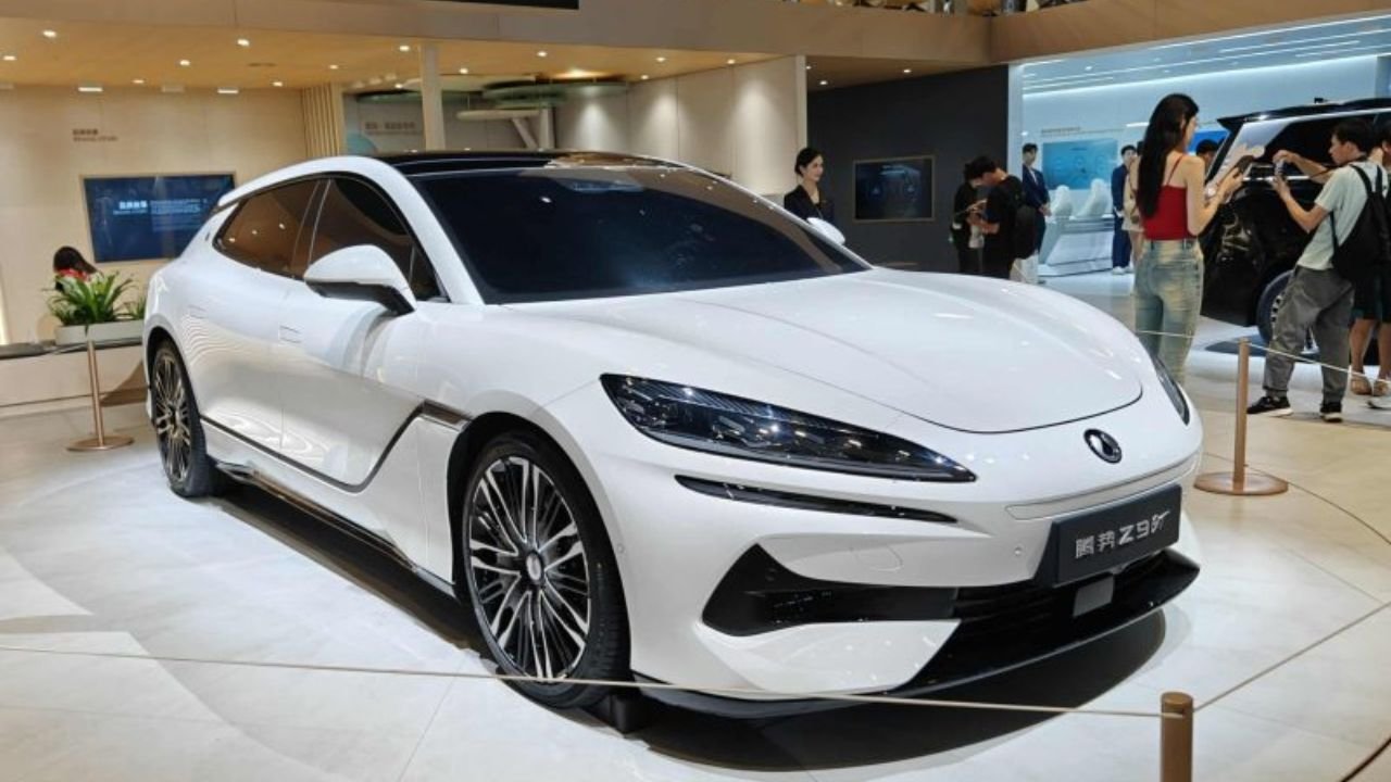 BYD Denza Z9 GT Electric Sedan
